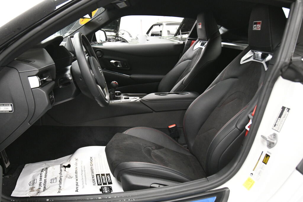Used 2026 Toyota Supra w/ Driver Assist Package image 9
