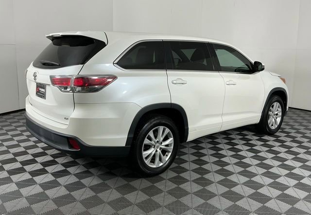 Used 2015 Toyota Highlander LE FWD image 7