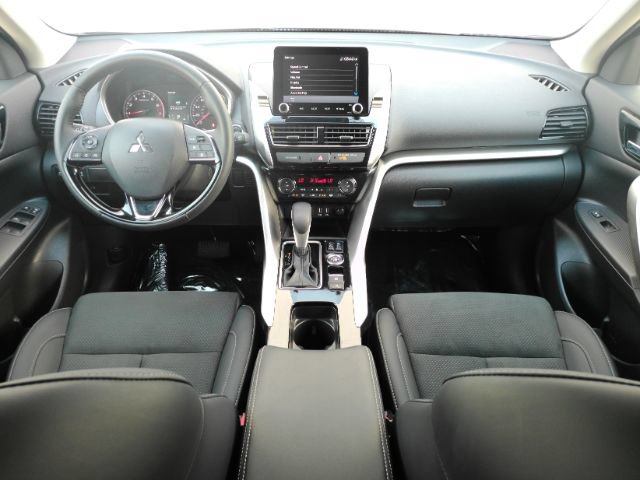 Used 2026 Mitsubishi Eclipse Cross AWD image 3
