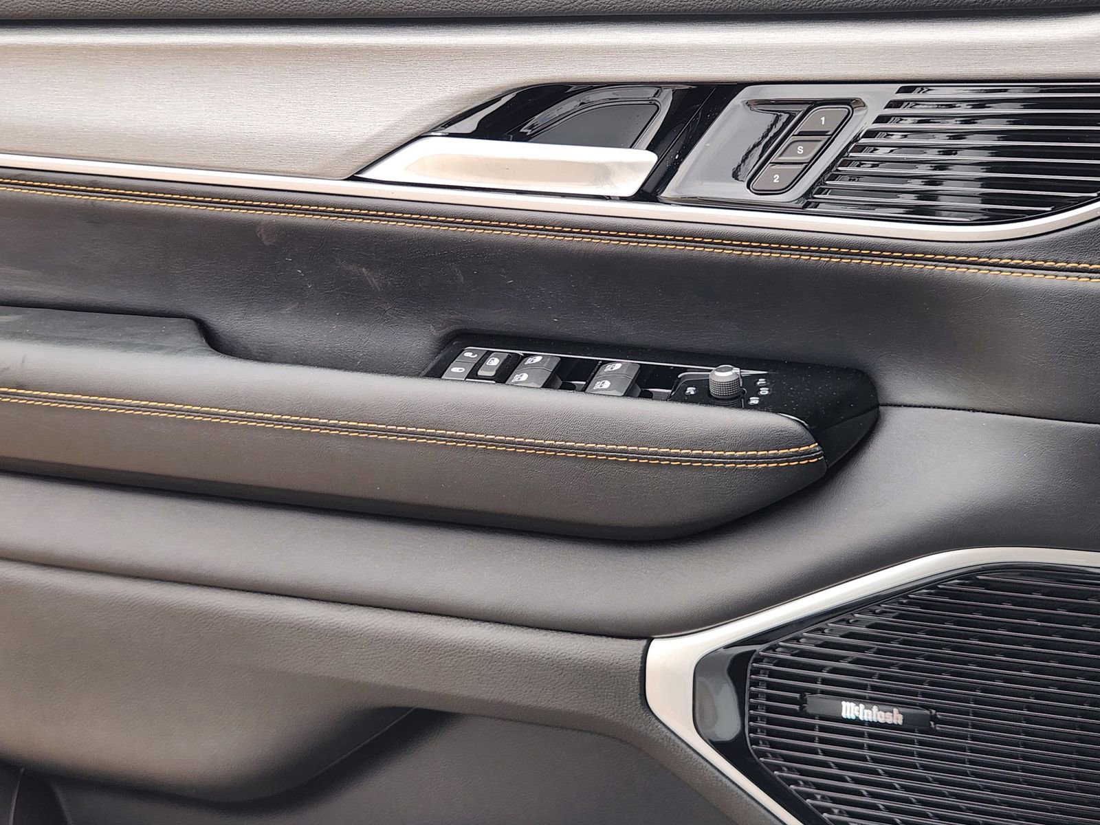 New 2026 Jeep Grand Wagoneer 4WD image 18