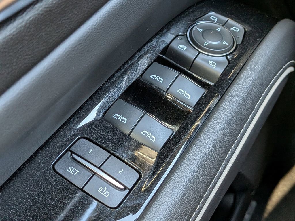 Certified 2022 Cadillac Escalade Premium Luxury image 26