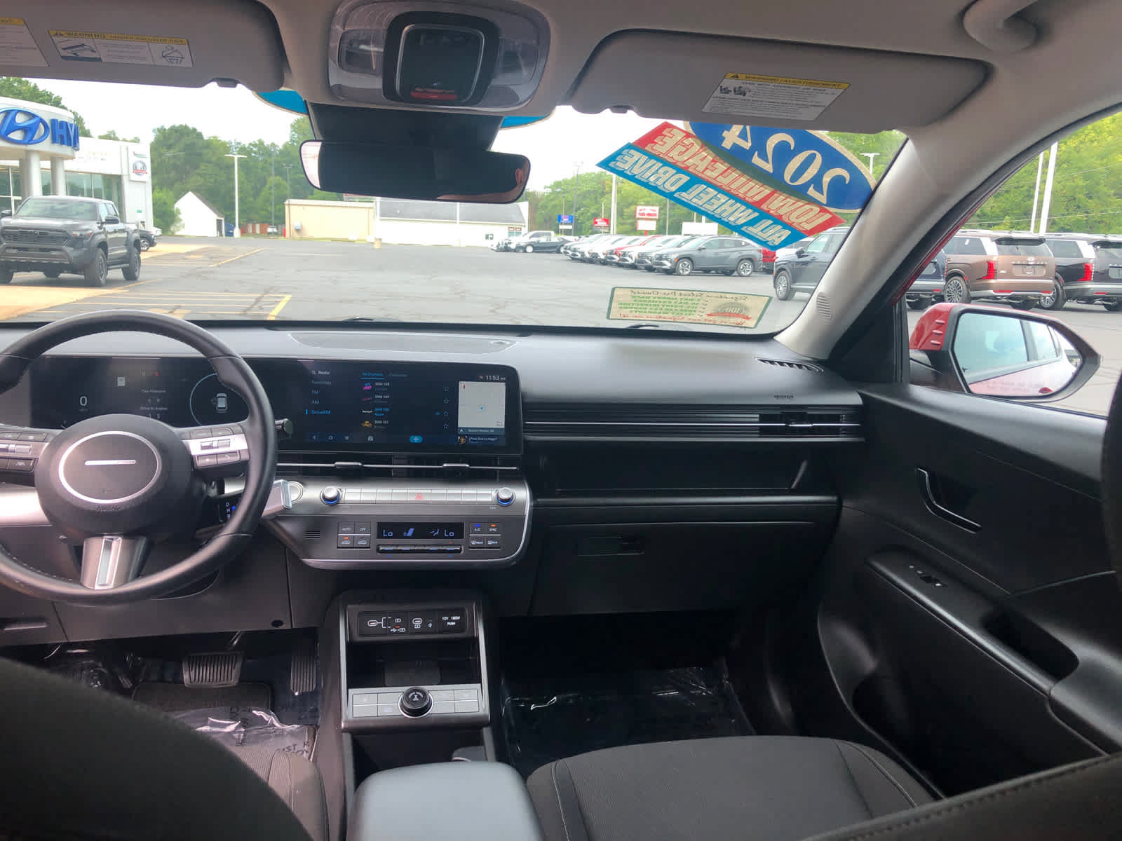 Certified 2024 Hyundai Kona SEL w/ Convenience Package AWD/4WD image 28