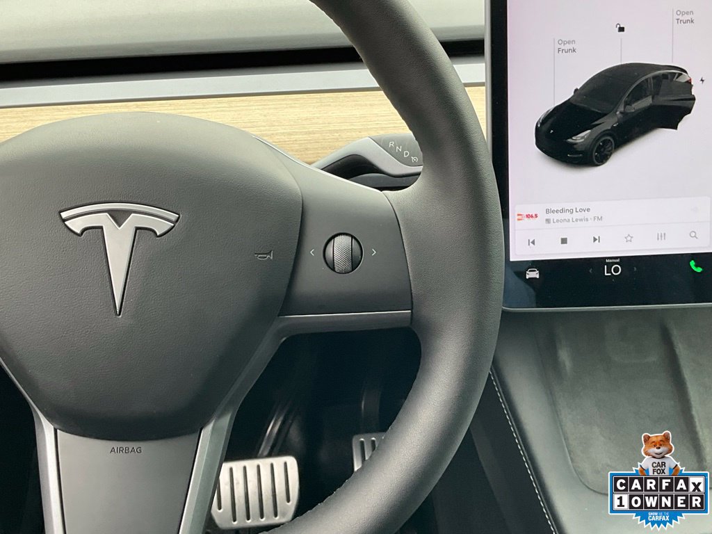 Used 2022 Tesla Model Y Performance AWD/4WD image 40