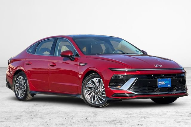 Certified 2025 Hyundai Sonata Limited image 2