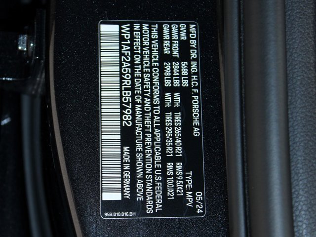 Used 2024 Porsche Macan GTS image 32