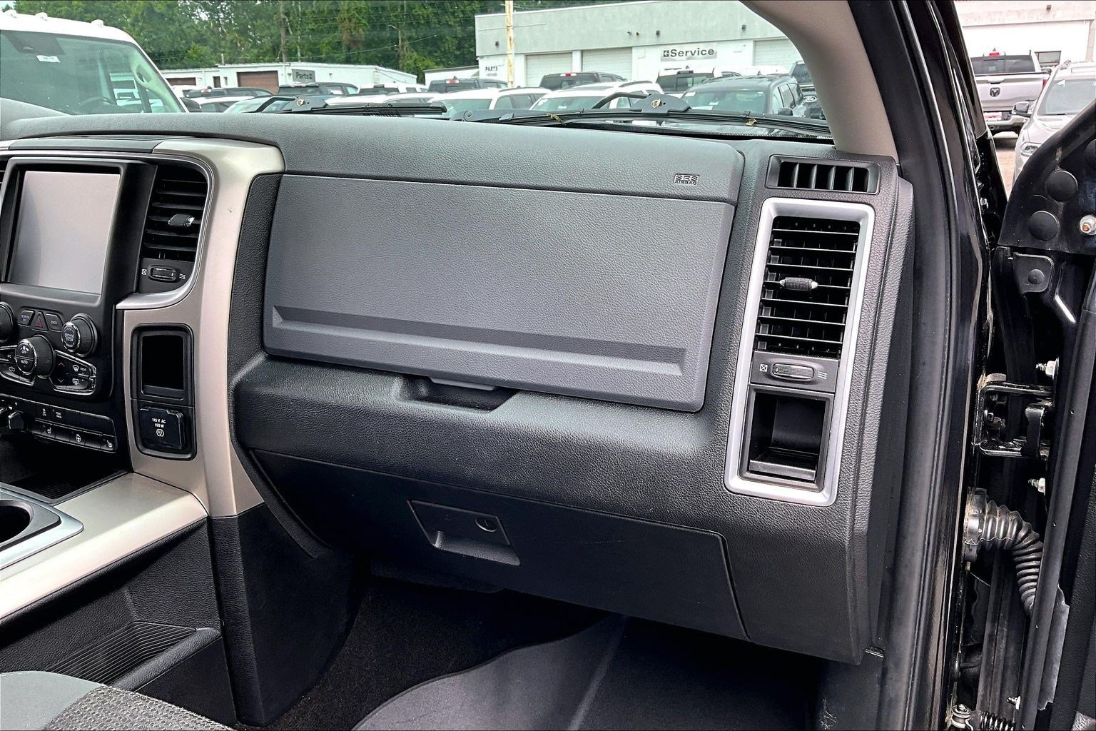 Used 2015 RAM 1500 Outdoorsman w/ Pittsburgh Penguins Edition AWD/4WD image 13