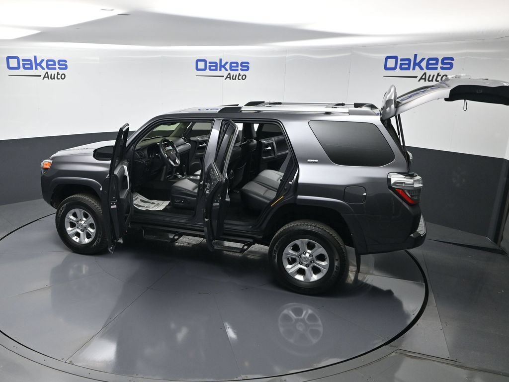 Used 2021 Toyota 4Runner SR5 Premium w/ Moonroof Package AWD/4WD image 63