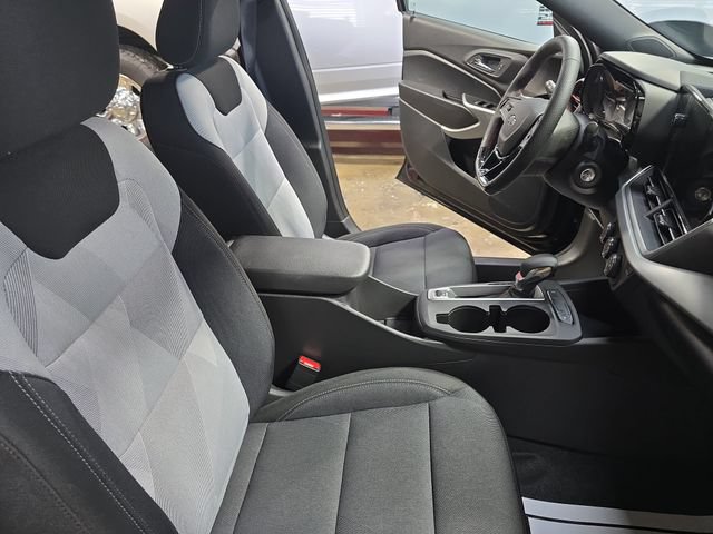 New 2026 Chevrolet Trax RS FWD image 11