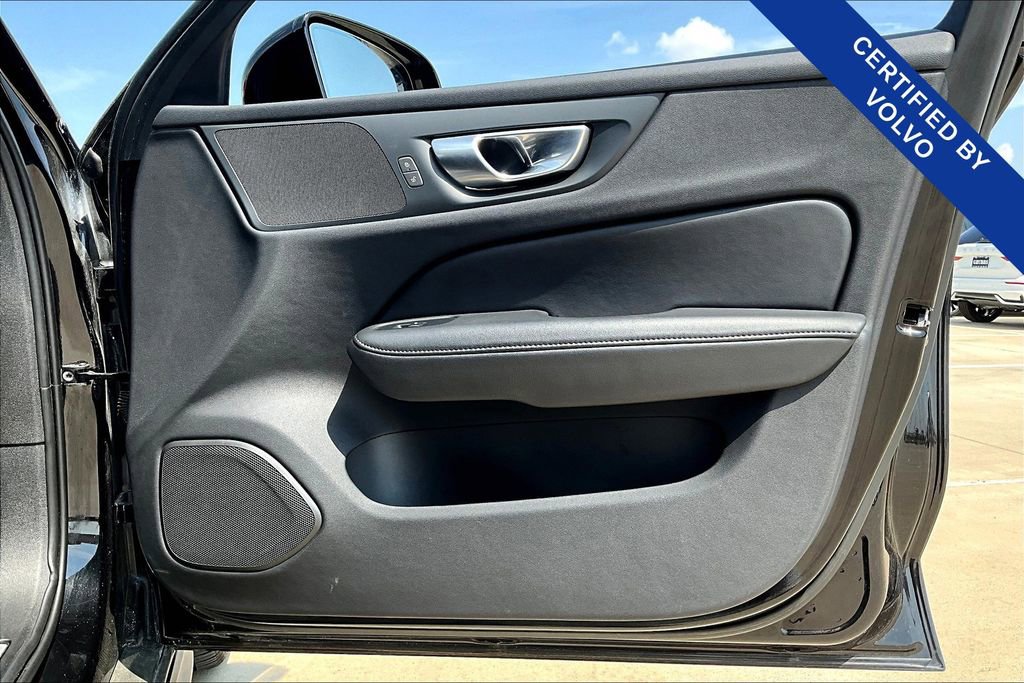 Certified 2024 Volvo V60 B5 Cross Country Plus image 25