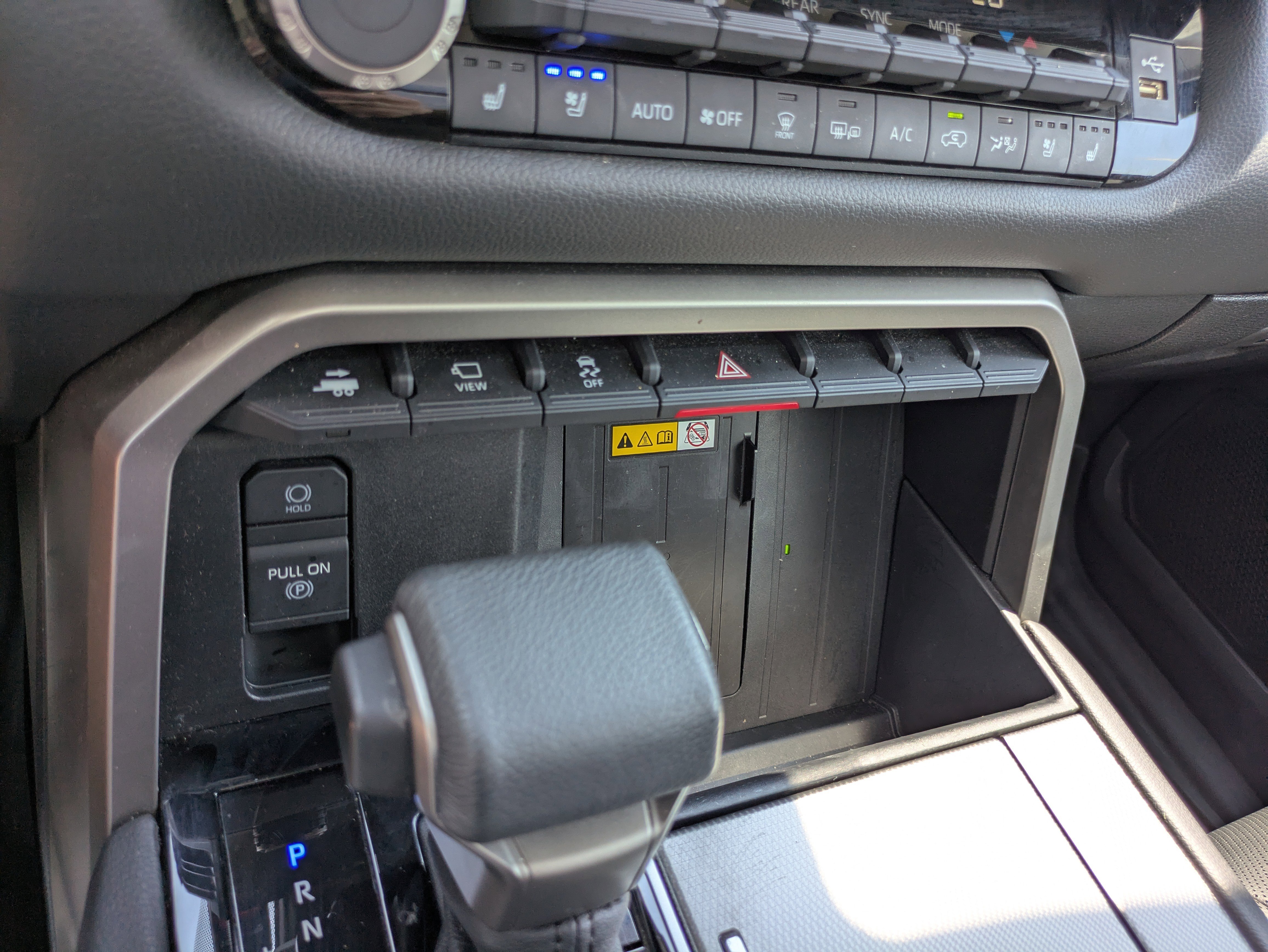 Used 2024 Toyota Sequoia Limited image 19