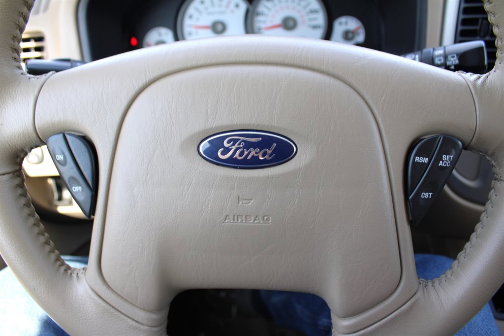 Used 2007 Ford Escape Limited image 28