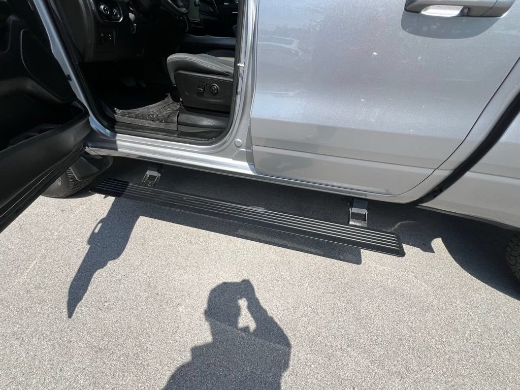 Used 2020 RAM 1500 Big Horn AWD/4WD image 17
