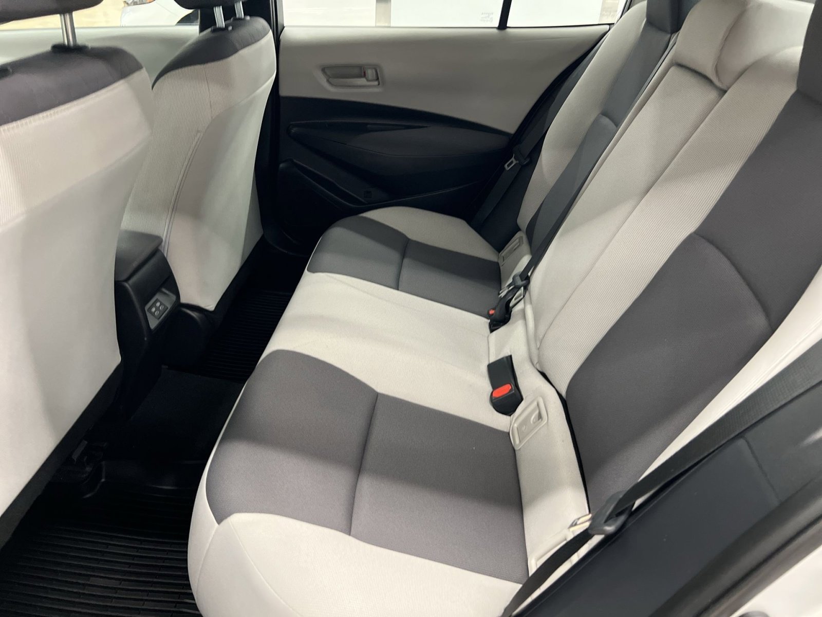 Used 2024 Toyota Corolla LE image 21