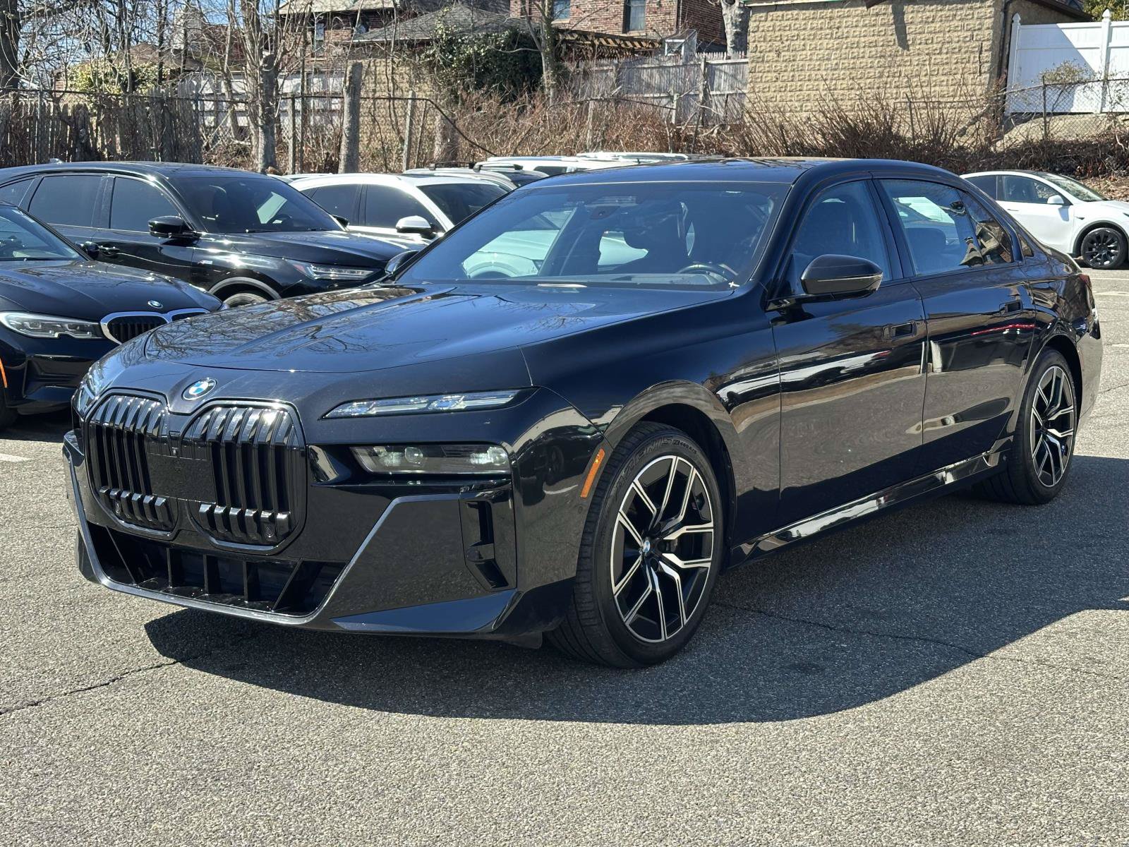 Used 2023 BMW 760i xDrive w/ Executive Package AWD/4WD image 7