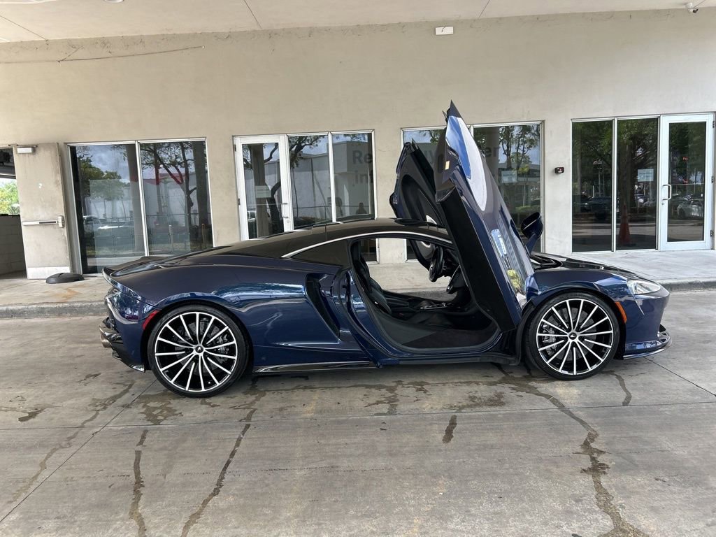 Used 2020 McLaren GT image 54