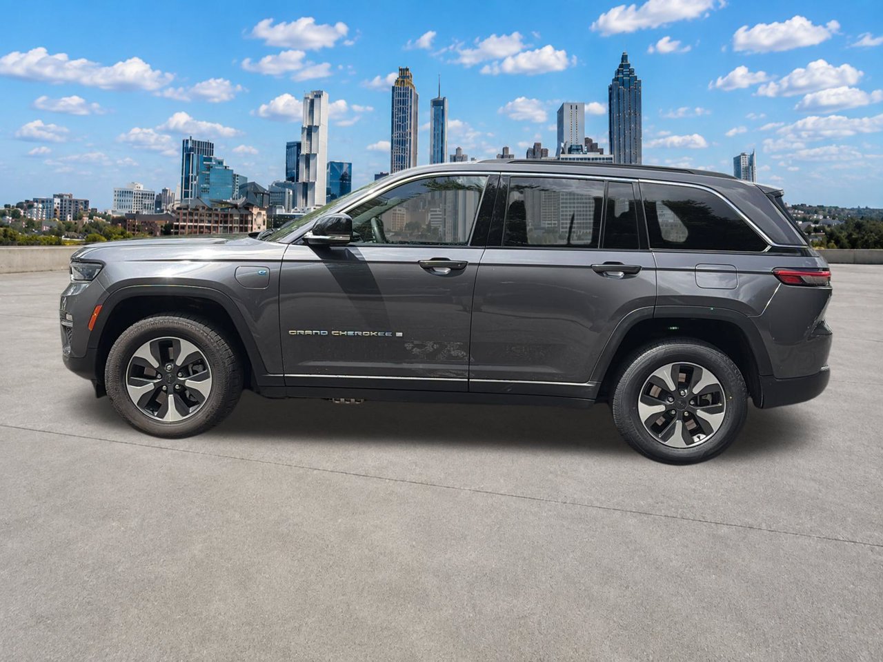 Used 2024 Jeep Grand Cherokee Limited 4xe AWD/4WD image 2
