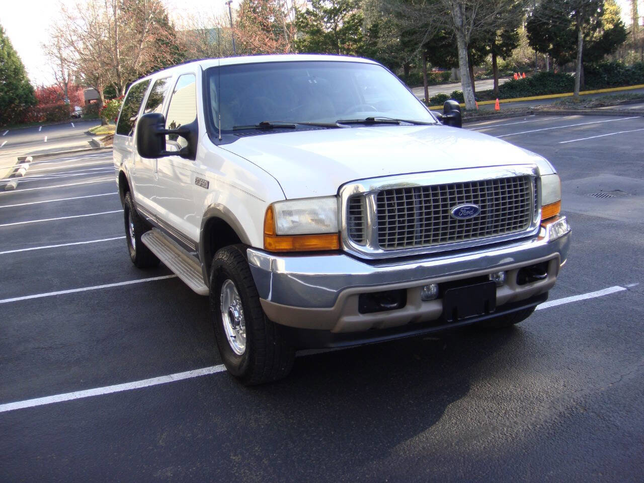 Used 2001 Ford Excursion Limited image 4