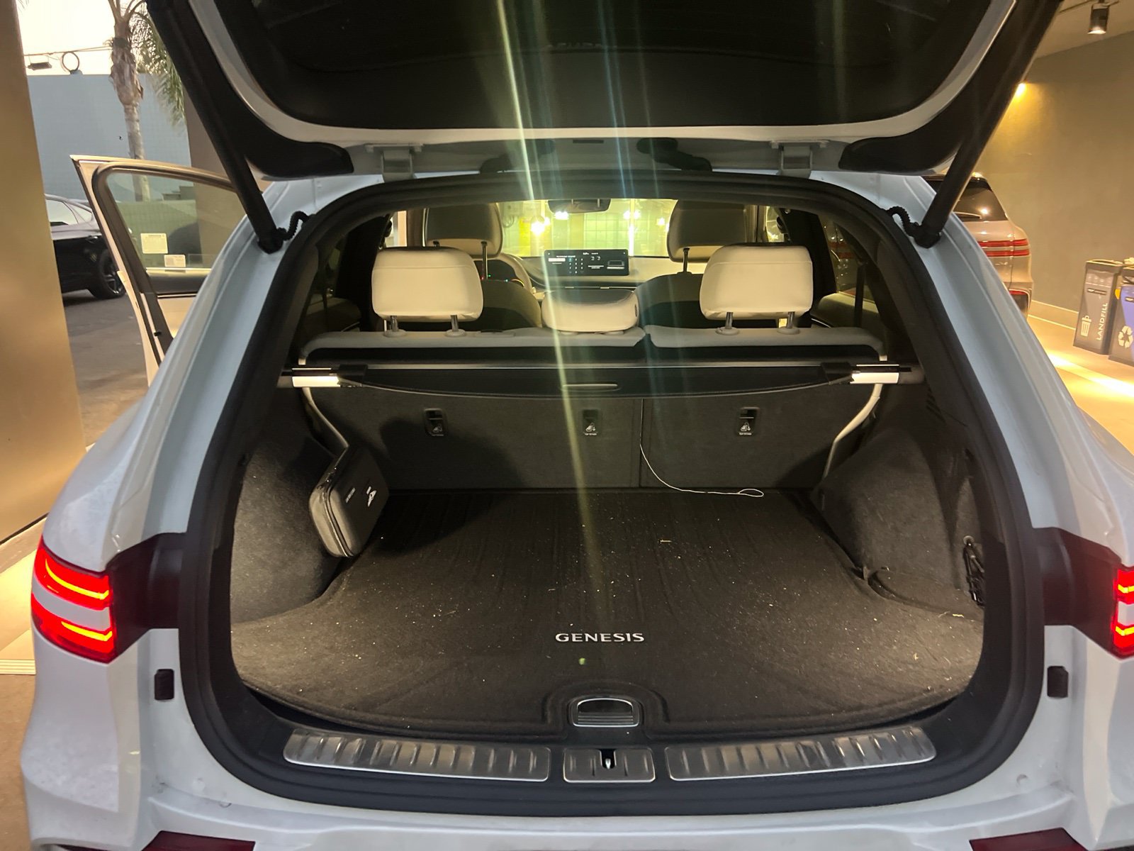Used 2025 Genesis Electrified GV70 AWD/4WD image 24