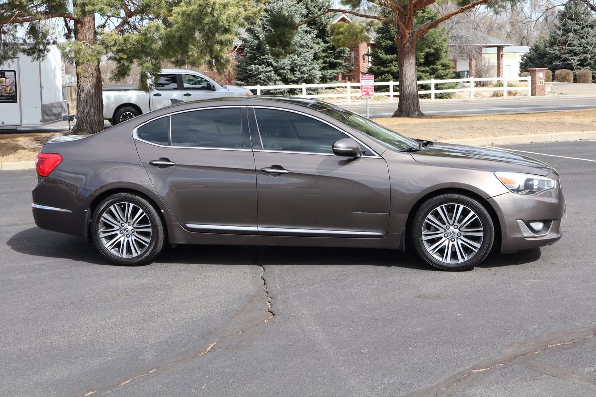 Used 2014 Kia Cadenza Premium w/ Luxury Package image 3