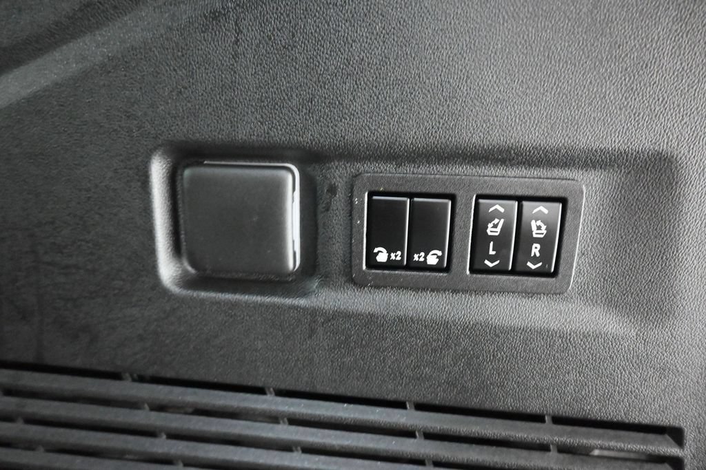 Used 2026 GMC Yukon XL Denali Ultimate AWD/4WD image 72