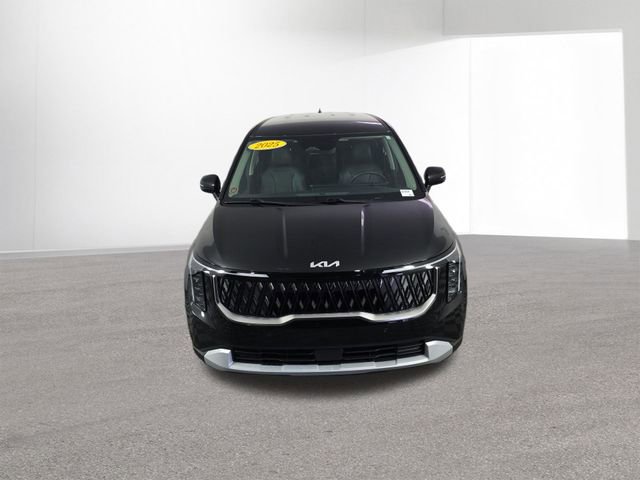 Used 2025 Kia Carnival FWD image 45