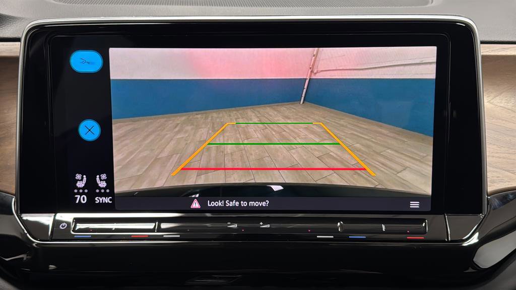 Used 2025 Volkswagen Atlas SE image 13