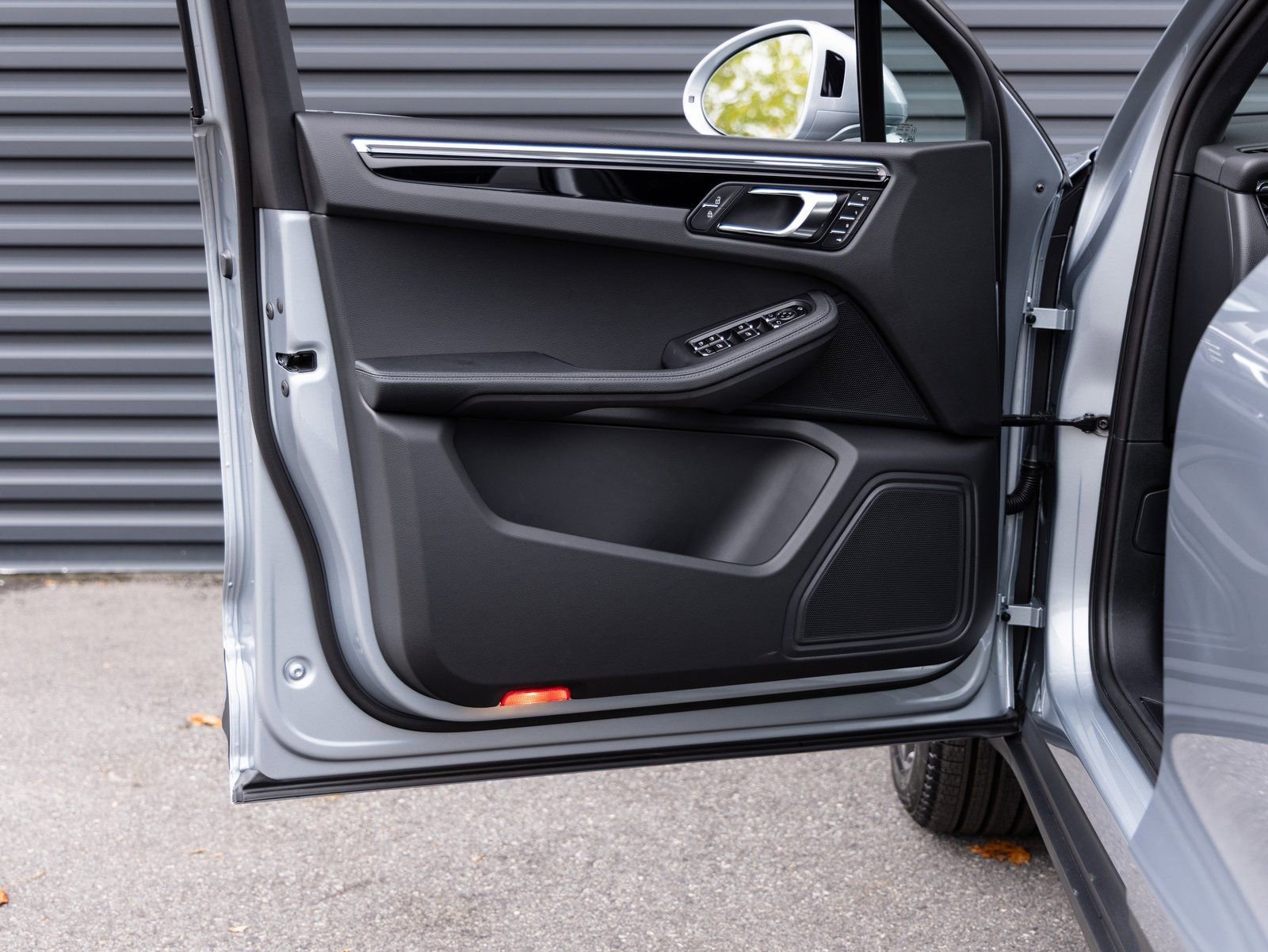 Certified 2026 Porsche Macan image 20