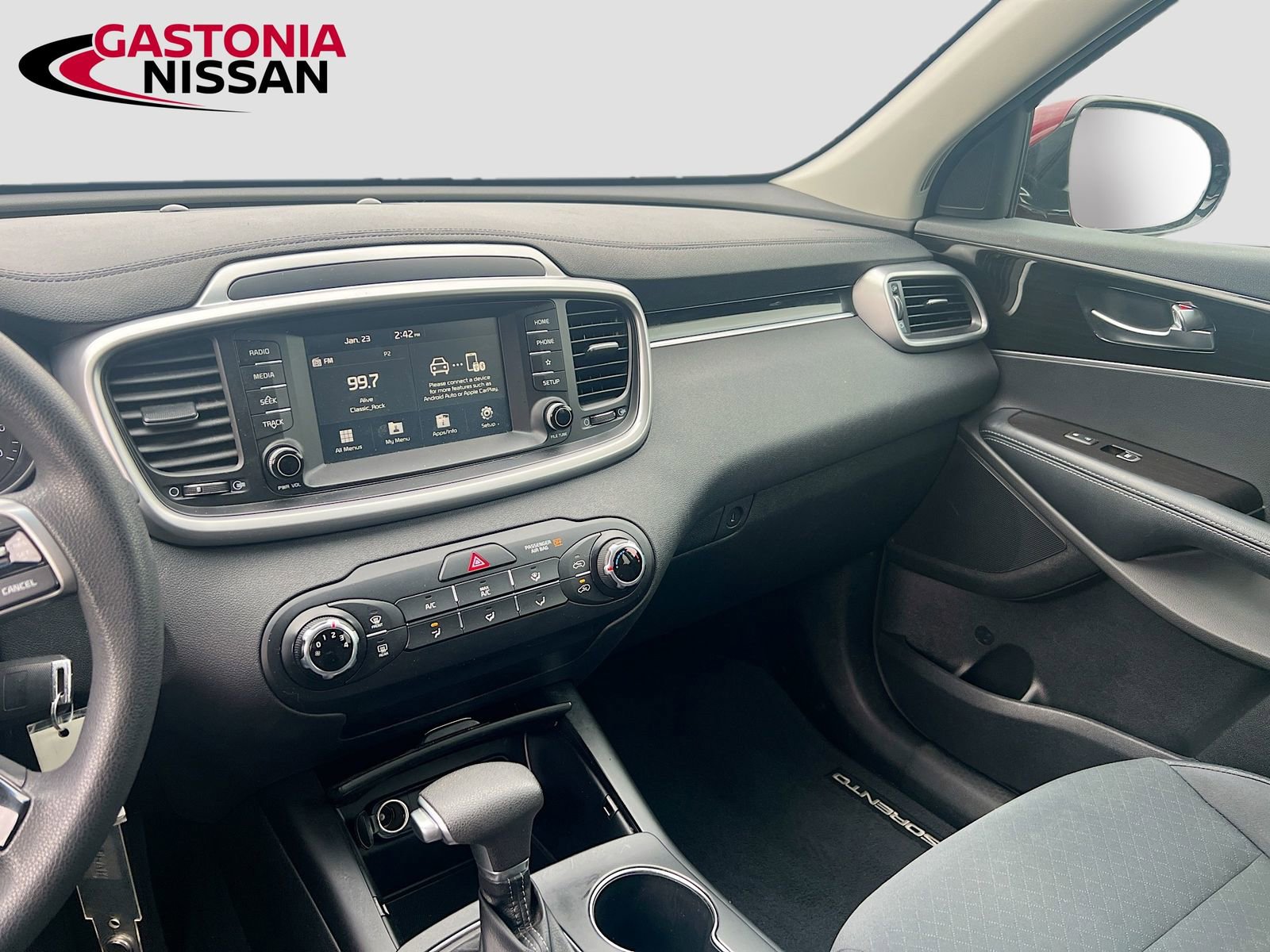 Used 2019 Kia Sorento LX image 29