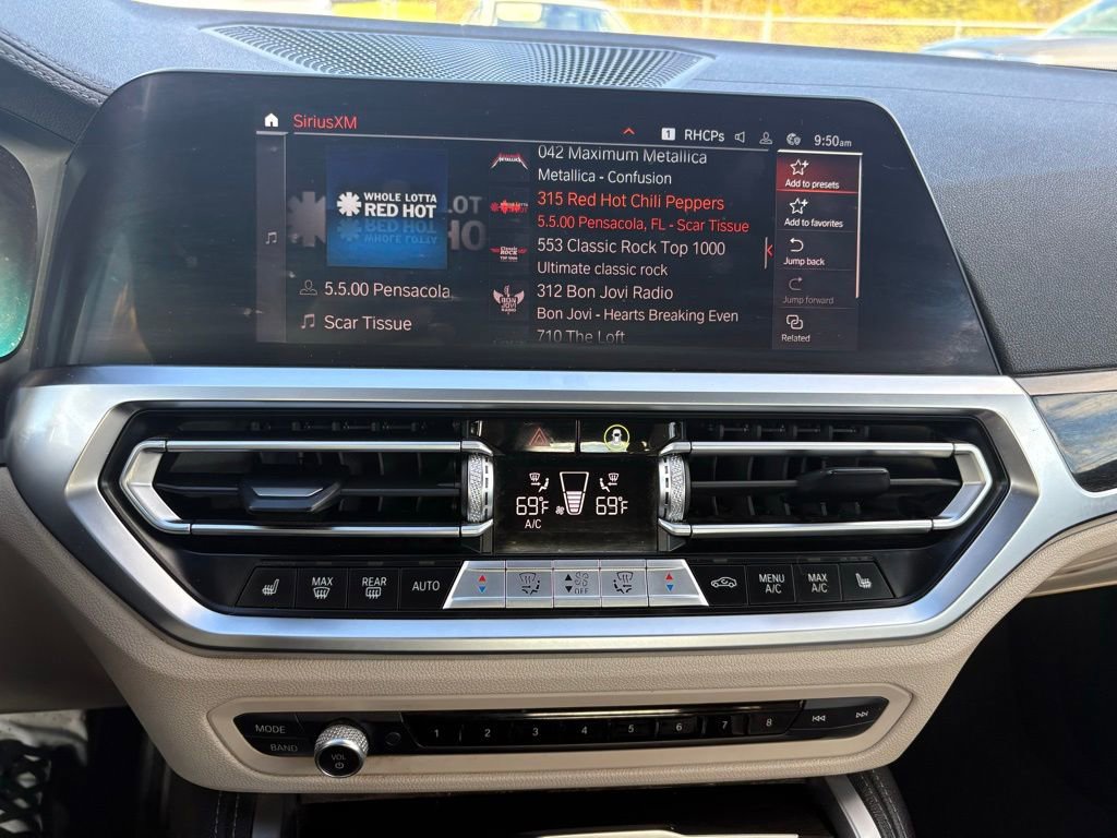 Used 2021 BMW M440i Convertible w/ Premium Package image 18