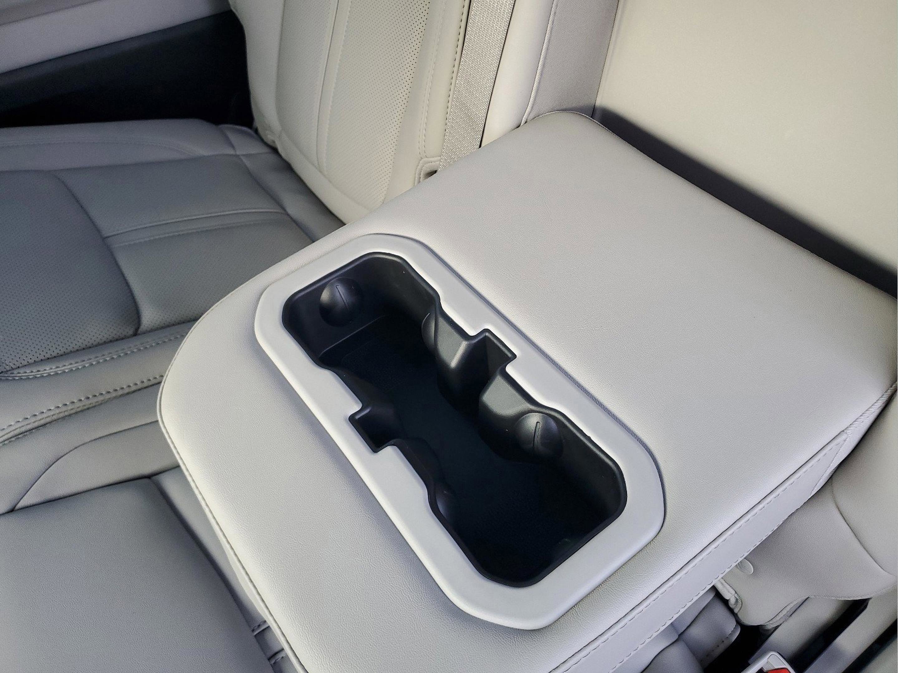 New 2025 Jeep Wagoneer L Series III w/ 8-pass Seating Package image 9