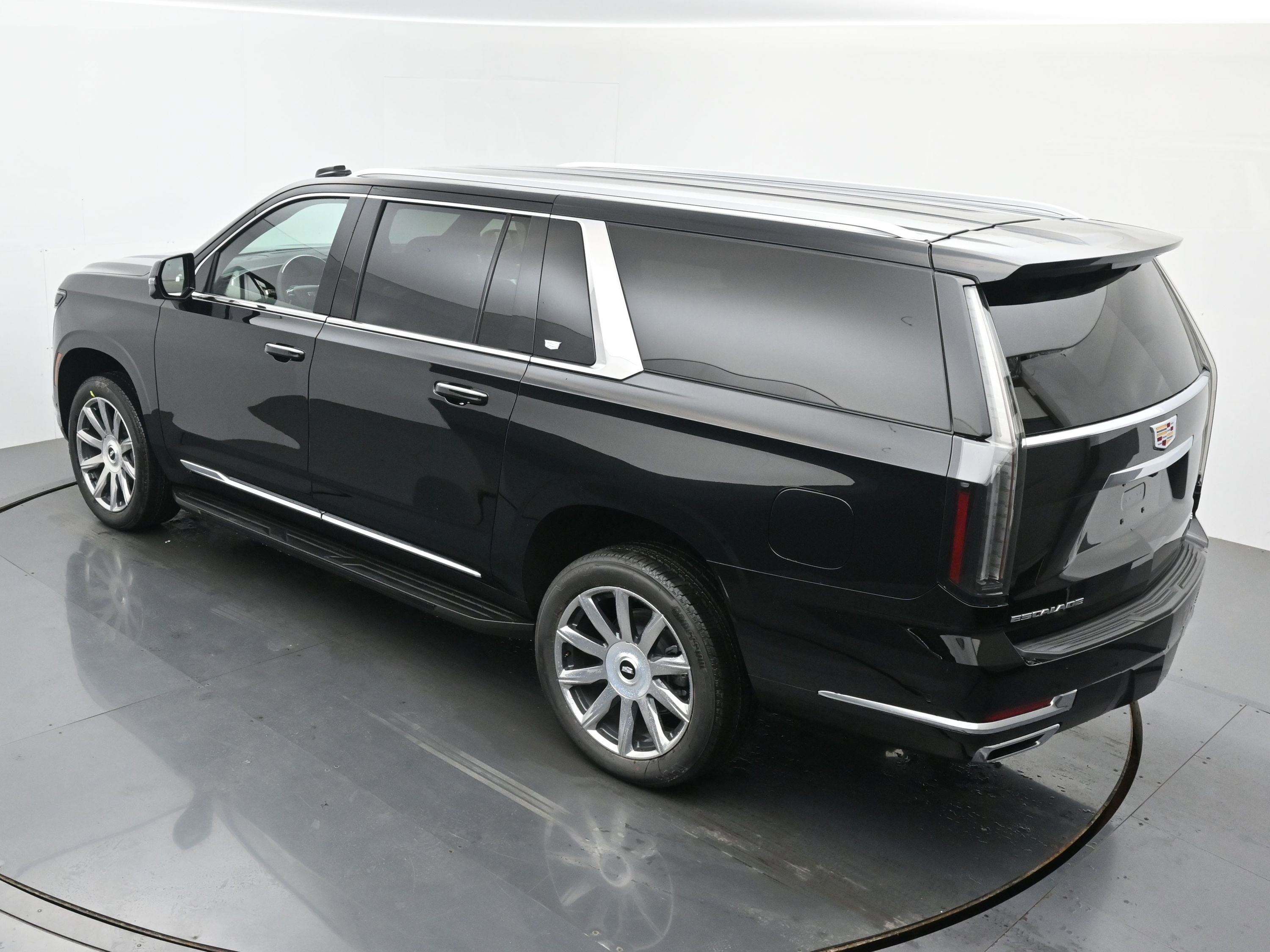 New 2026 Cadillac Escalade ESV 4WD image 25
