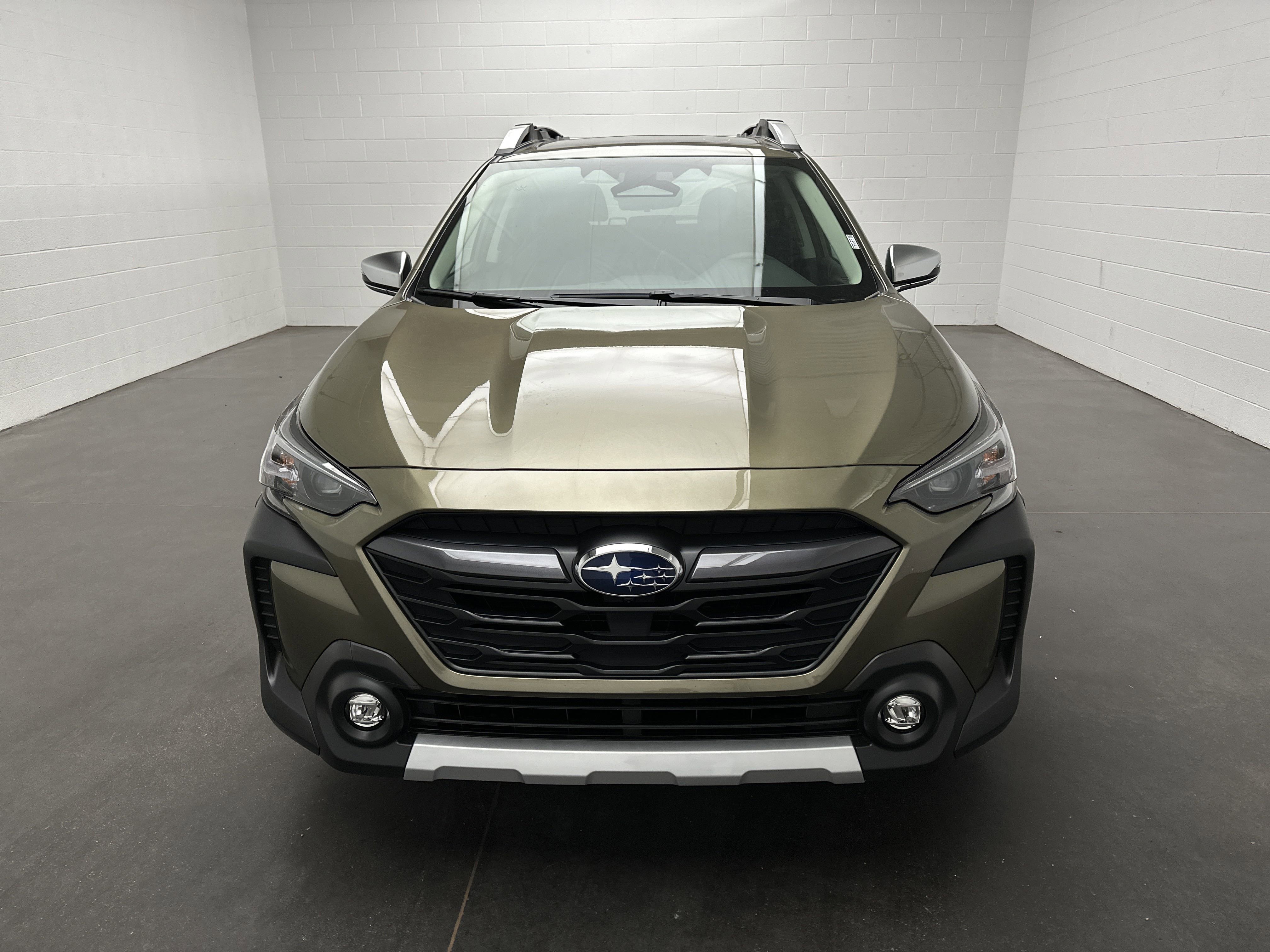 New 2025 Subaru Outback Touring image 3