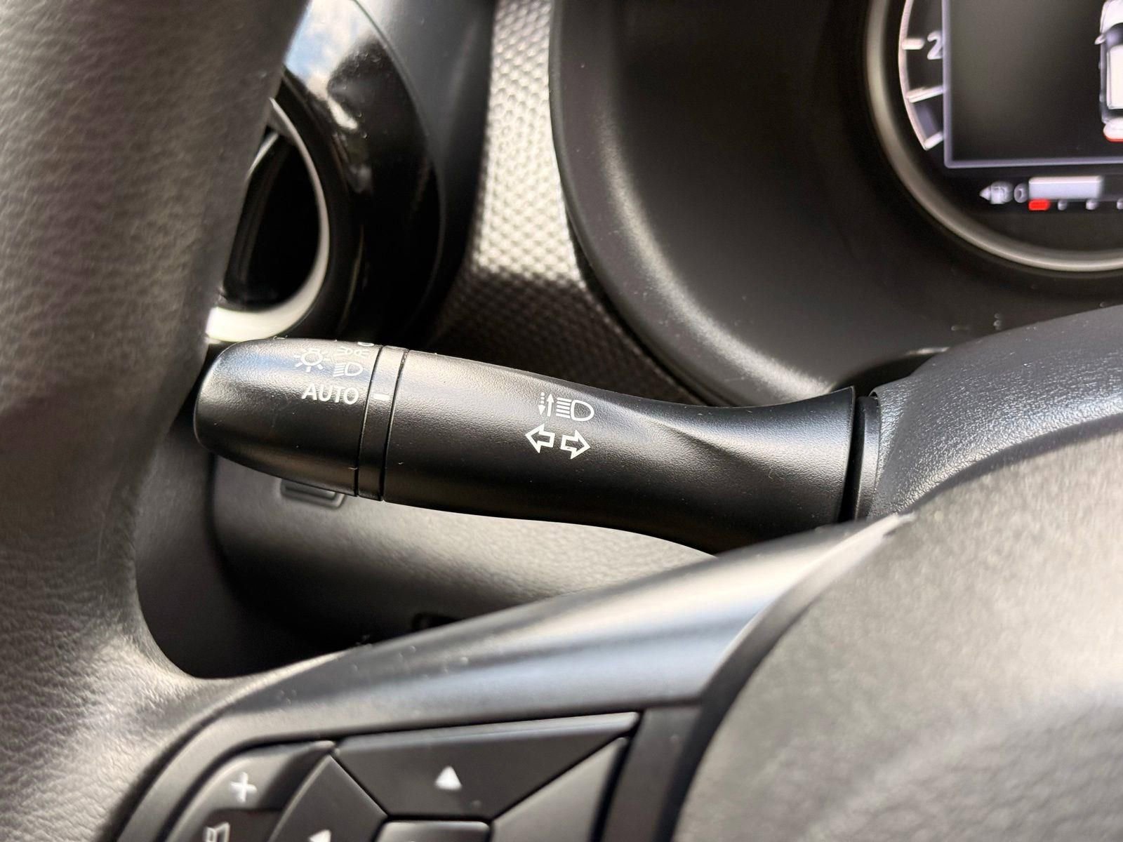 Used 2019 Nissan Kicks SV FWD image 37