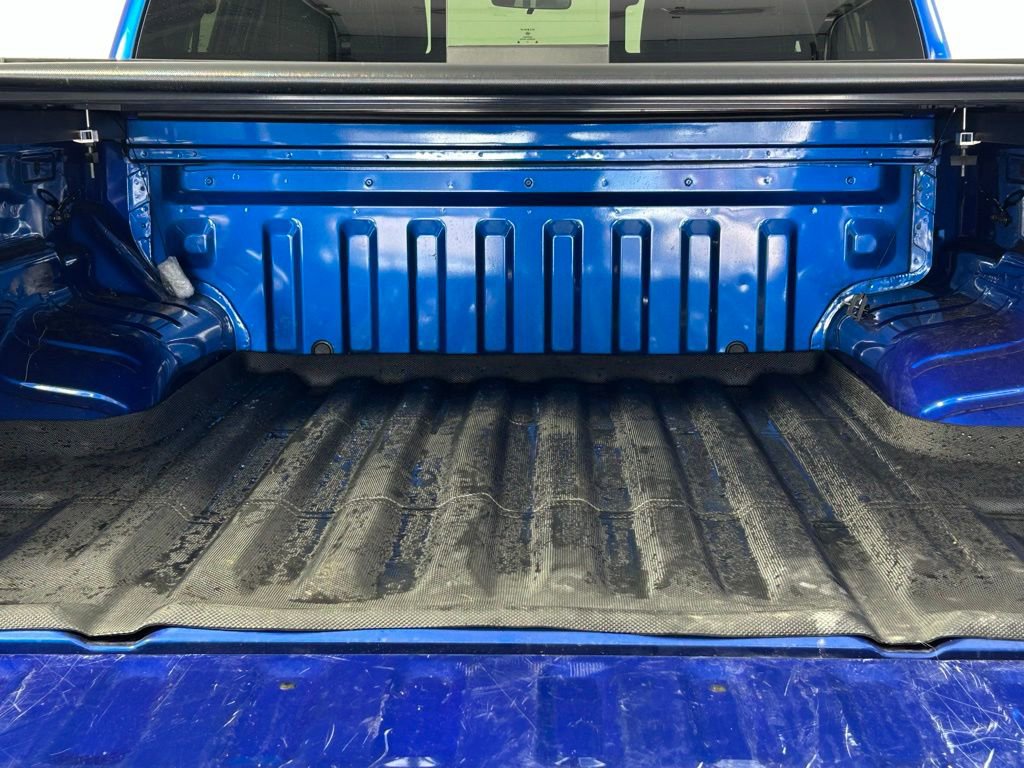 Used 2025 Nissan Frontier PRO-4X image 14