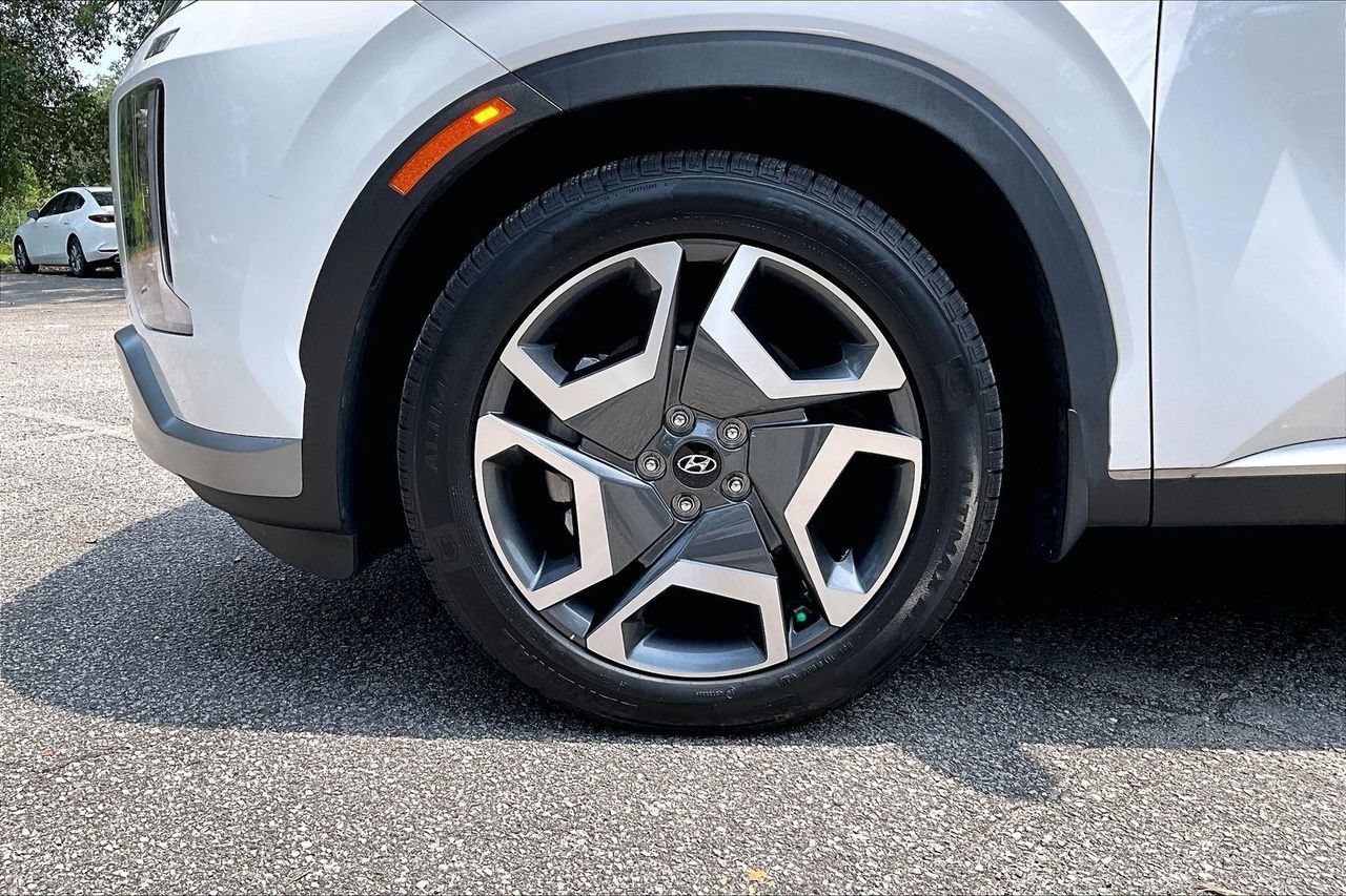 Used 2024 Hyundai Palisade Limited FWD image 32