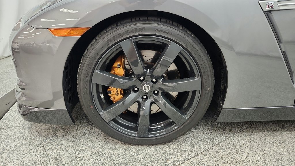 Used 2009 Nissan GT-R Premium AWD/4WD image 13