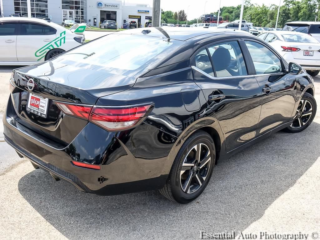 Used 2025 Nissan Sentra SV FWD image 9