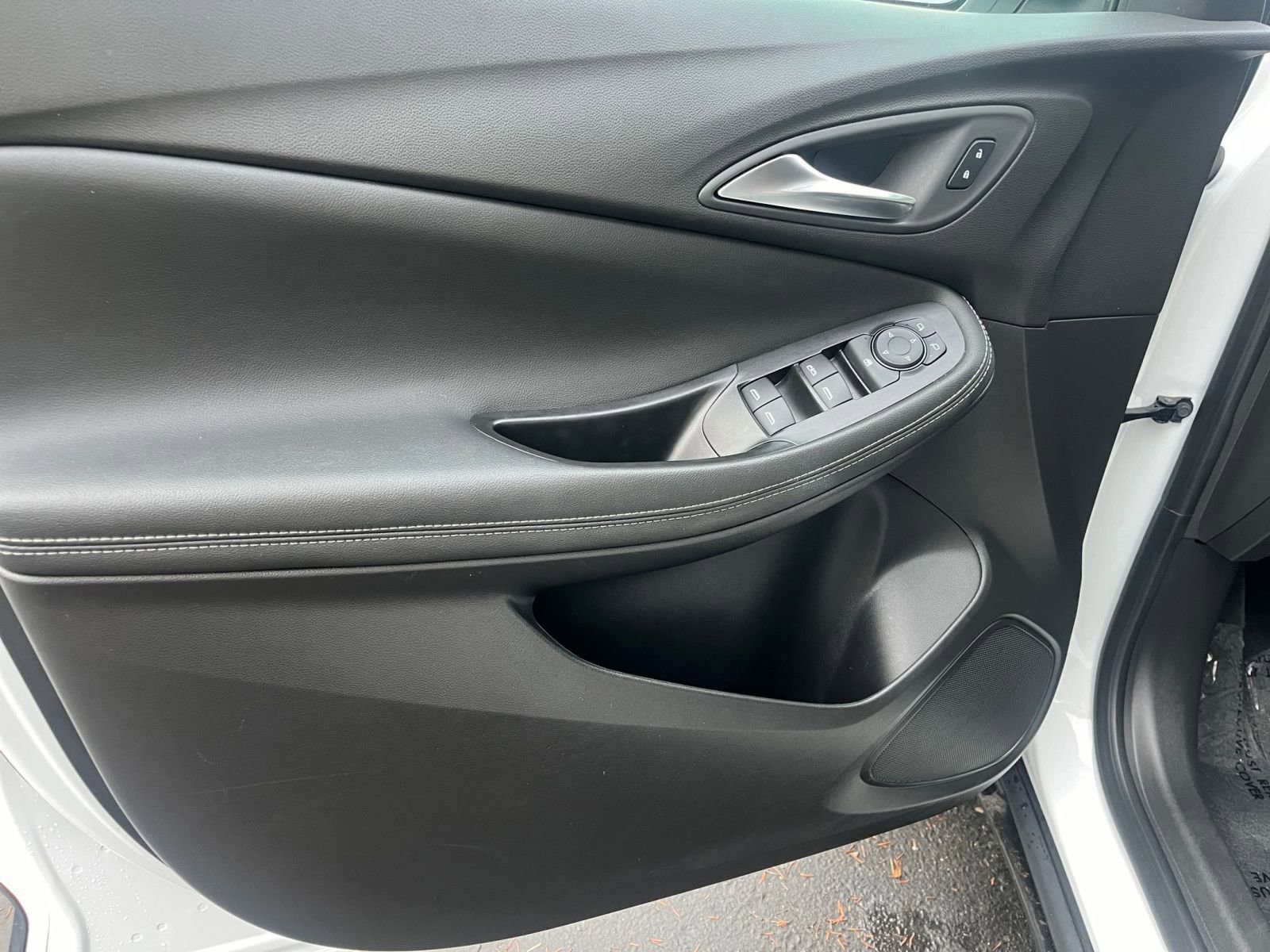 Used 2025 Buick Encore GX Preferred image 18