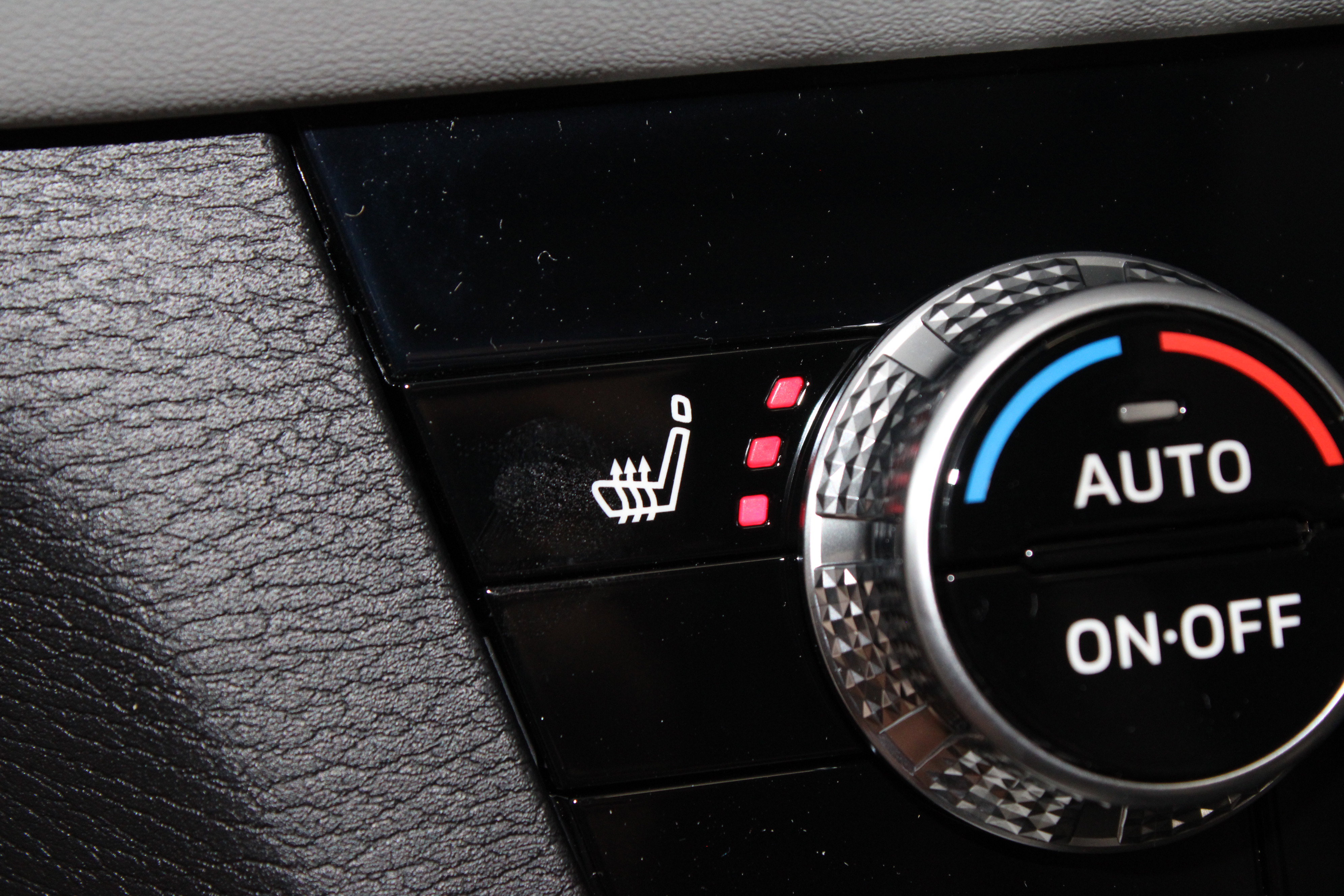 New 2025 Mitsubishi Outlander SE image 22