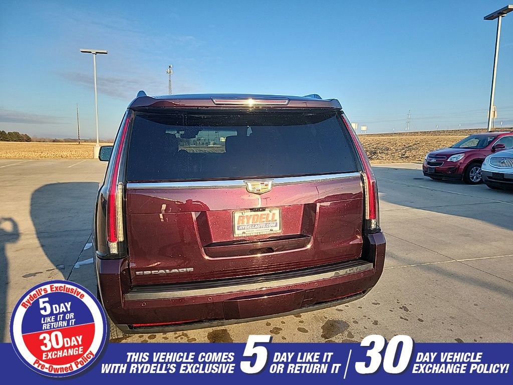 Used 2017 Cadillac Escalade Platinum image 4