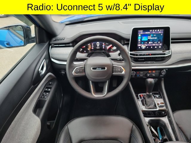Used 2025 Jeep Compass Latitude AWD/4WD image 9