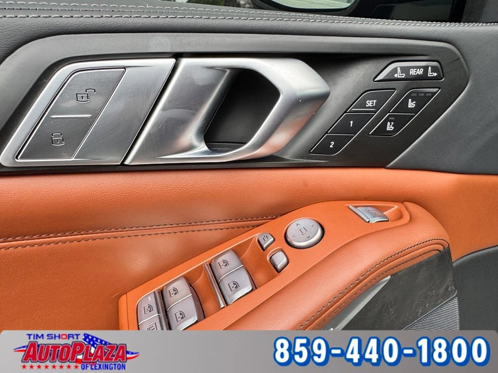 Used 2022 BMW X7 xDrive40i w/ Executive Package AWD/4WD image 56