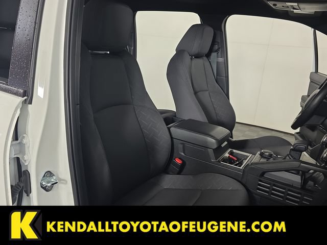 Used 2024 Toyota Tacoma SR5 AWD/4WD image 32