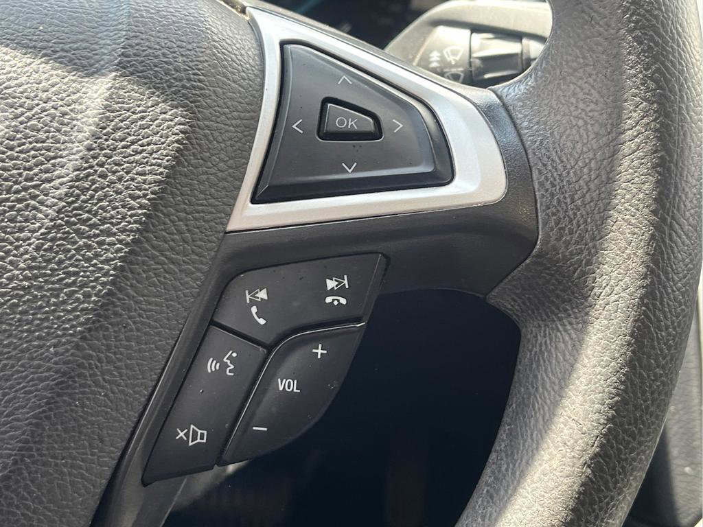 Used 2015 Ford Fusion SE image 25