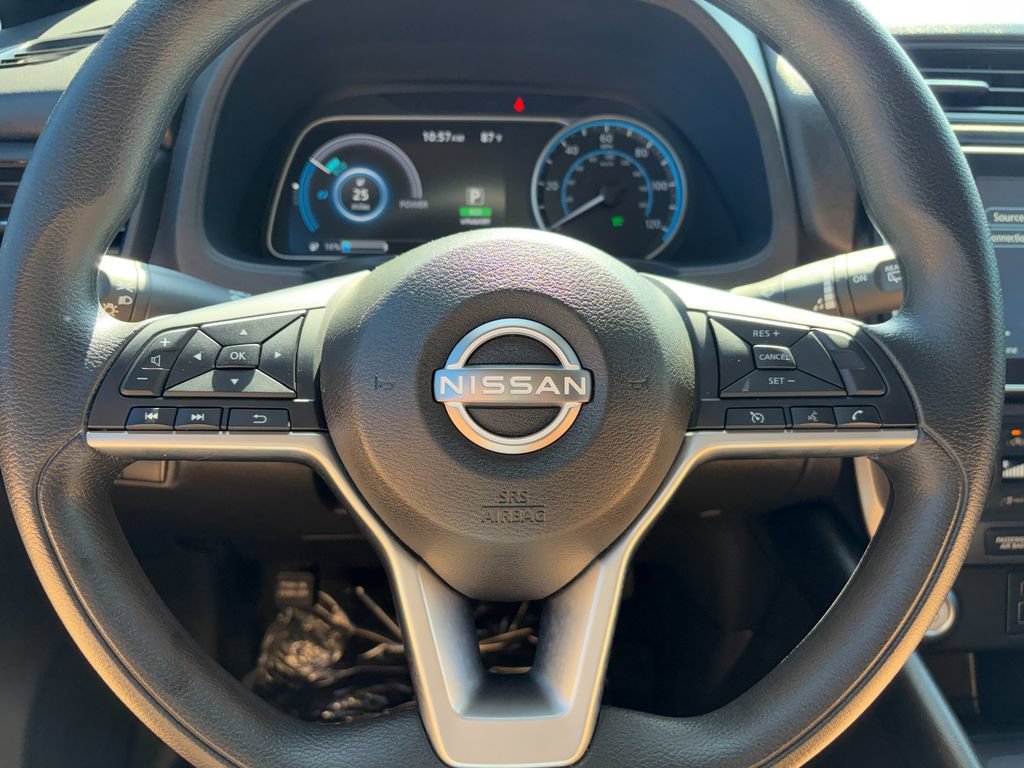 Used 2025 Nissan Leaf S FWD image 11
