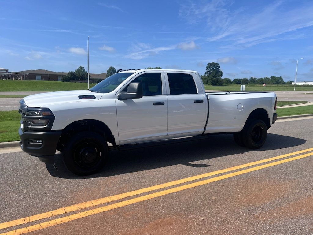 New 2026 RAM 3500 Tradesman AWD/4WD image 9
