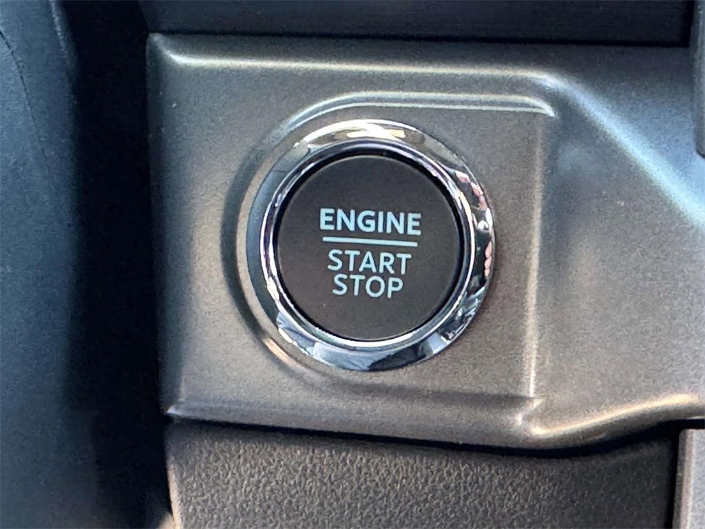New 2025 Ford F150 XLT w/ Equipment Group 302A MID image 8