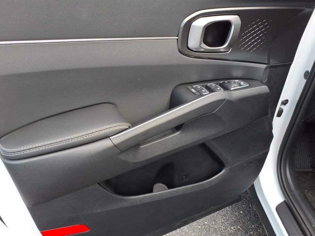 New 2026 Kia Sorento LX FWD image 12