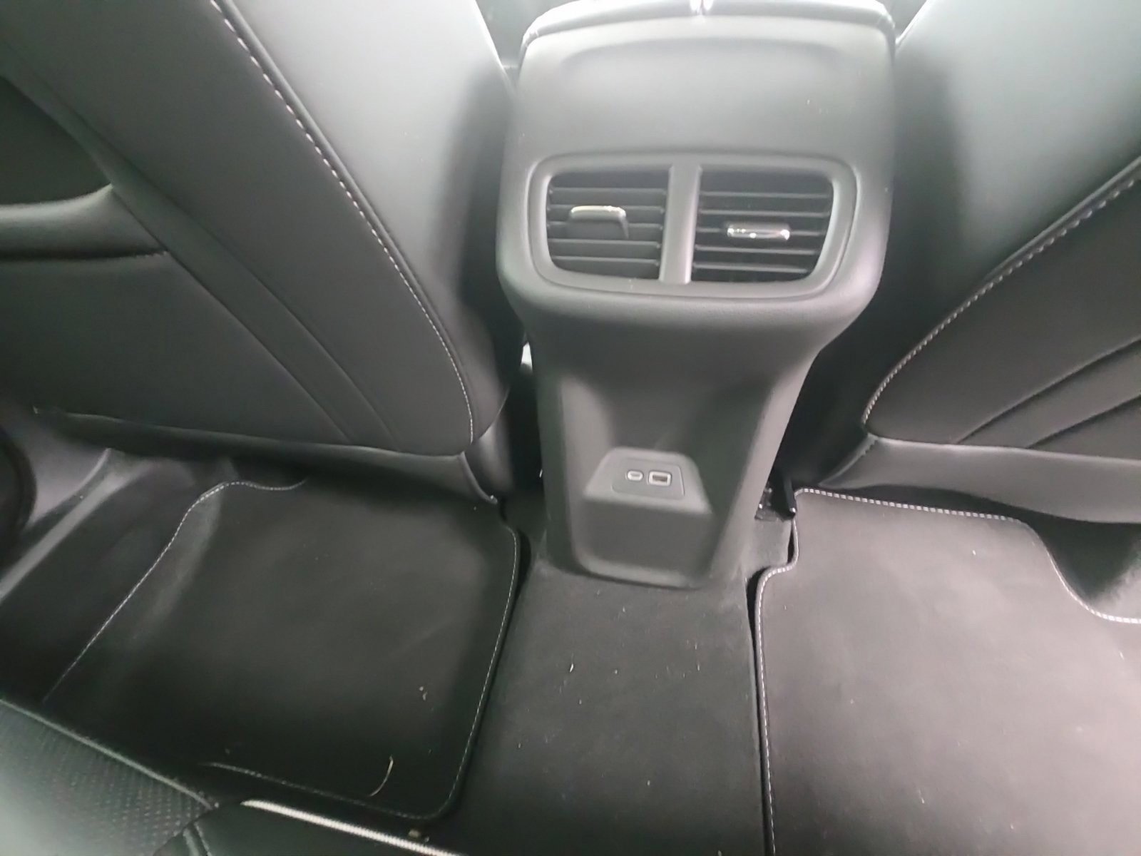Used 2023 Buick Envision Essence AWD/4WD image 13