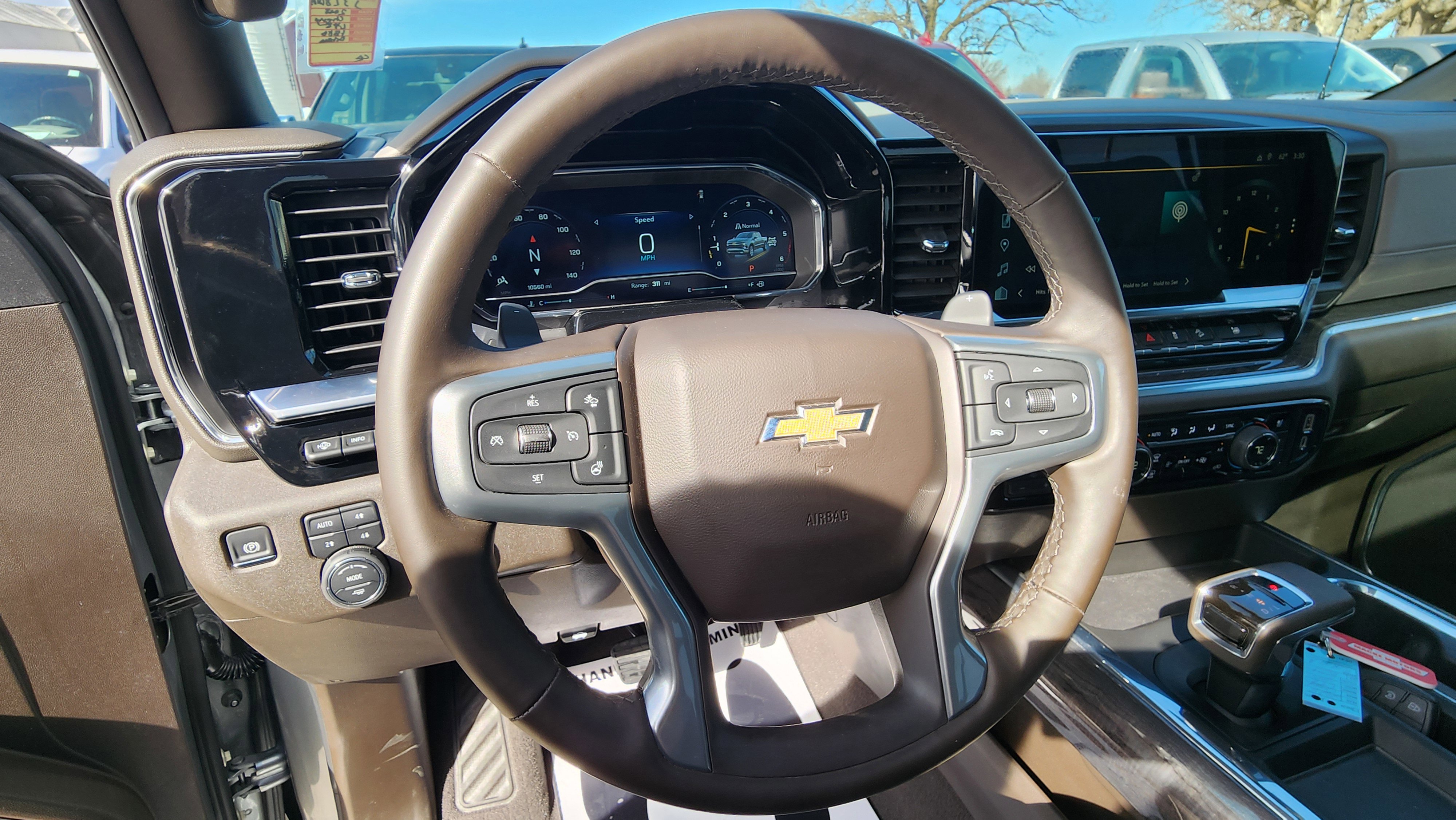 Used 2025 Chevrolet Silverado 1500 LTZ w/ LTZ Premium Package image 16